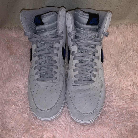 Nike Sneakers - Picture 7 of 12